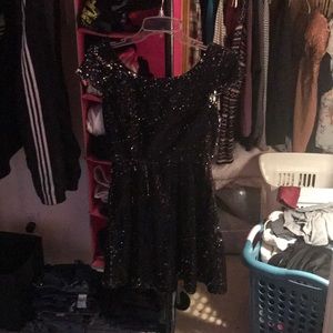 off the shoulder and open back dress🖤🖤